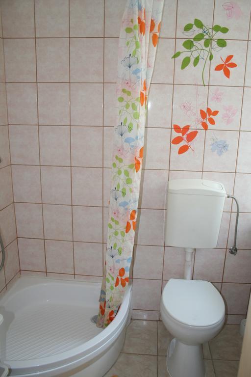 Hostel Aleje 28 Krakov Pokoj fotografie