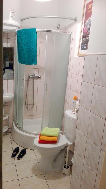 Hostel Aleje 28 Krakov Pokoj fotografie