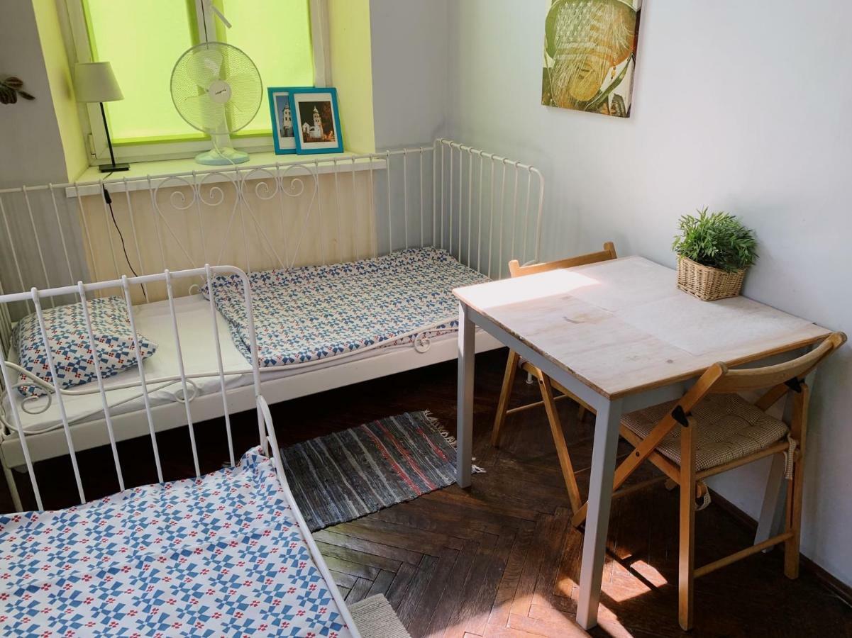 Hostel Aleje 28 Krakov Exteriér fotografie